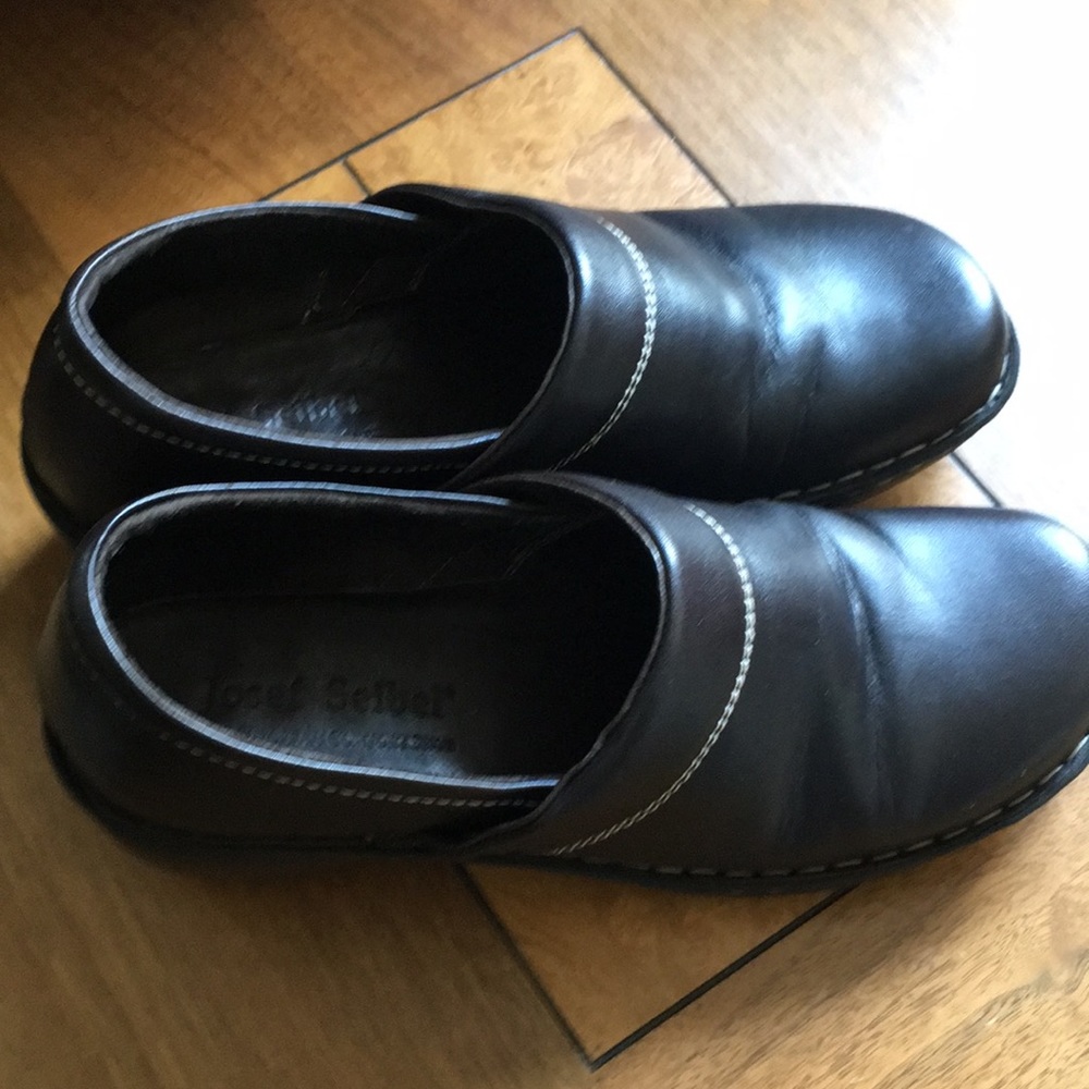 Josef Seibol cute walking shoe with heel ♥️